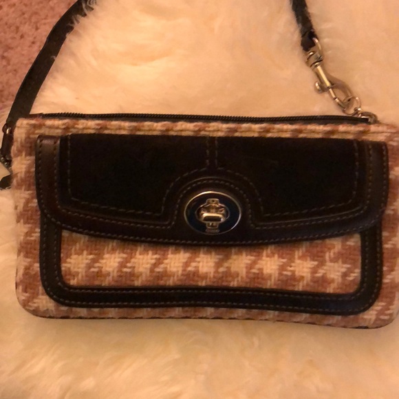Three COACH WRISTLETS bundle - Picture 4 of 8